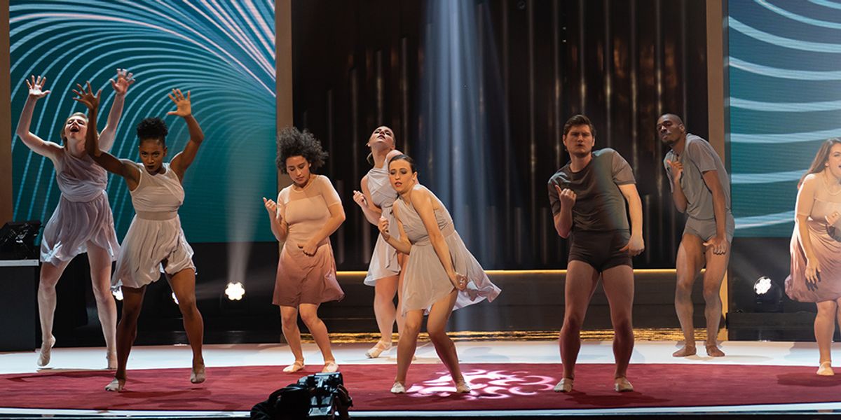 The Broad City Gals Performed A Contemporary Dance to Honor